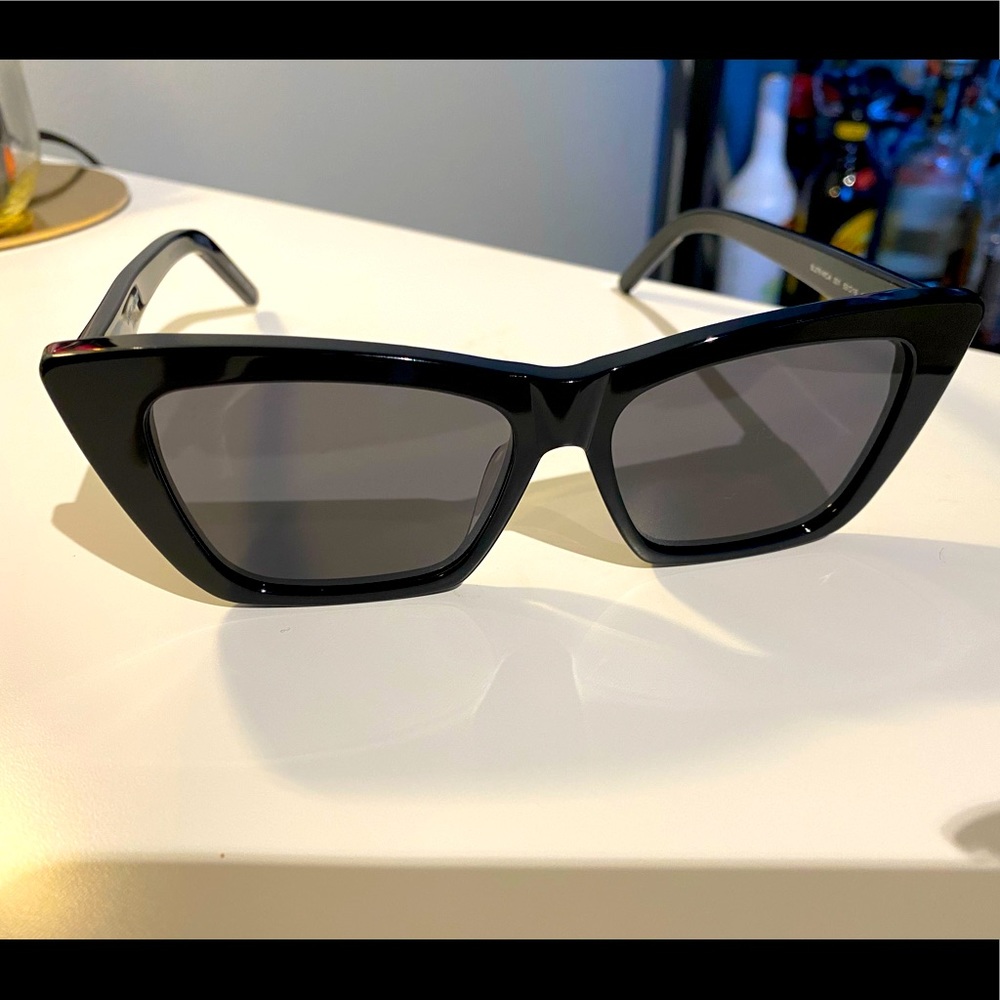 Saint Laurent Cat Eye sunglasses - Black